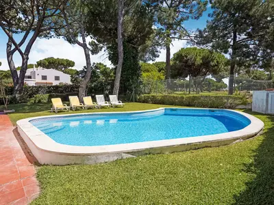 PoolOfHouse