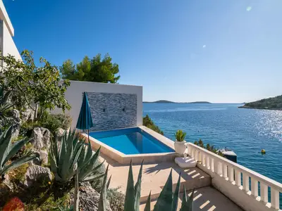 Villa für 13 Personen (141 m²) in Vinišće 2/10