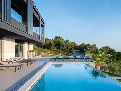 Villa für 8 Personen (514 m²) in Viškovići 2/10