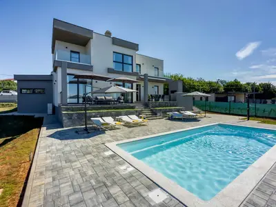 Villa für 8 Personen (350 m²) in Viskovo 7/10