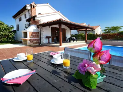 Villa für 7 Personen (150 m²) in Višnjan 3/10