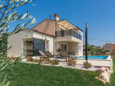 Villa für 6 Personen (147 m²) in Višnjan 1/10