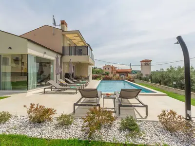 Villa für 6 Personen (147 m²) in Višnjan 4/10