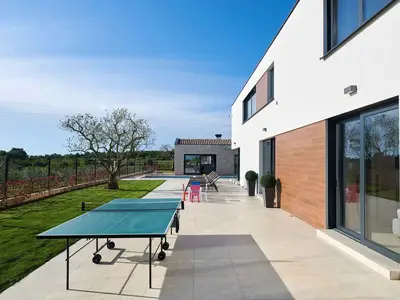 Villa für 8 Personen (264 m²) in Višnjan 7/10