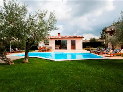 Villa für 12 Personen (220 m²) in Višnjan 7/10