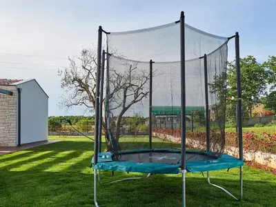 Villa für 8 Personen (264 m²) in Višnjan 9/10