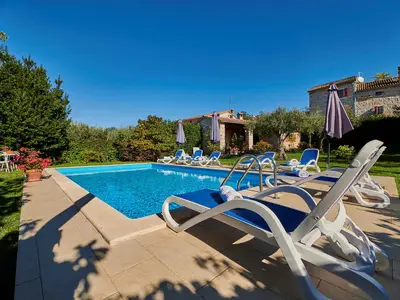 Villa für 8 Personen (200 m²) in Višnjan 4/10
