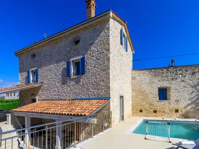 Villa für 6 Personen (150 m²) in Višnjan 1/10