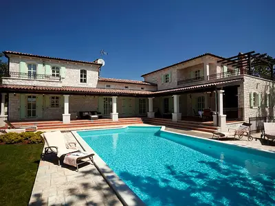 Villa für 11 Personen (625 m²) in Višnjan 2/10