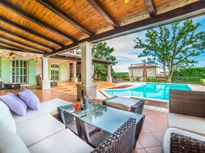Villa für 11 Personen (625 m²) in Višnjan 5/10