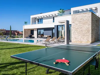 Villa für 8 Personen (270 m²) in Višnjan 5/10