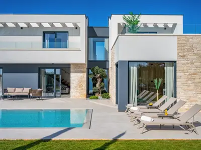 Villa für 8 Personen (270 m²) in Višnjan 6/10