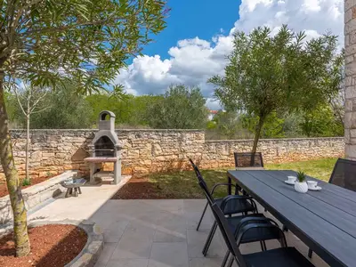 Villa für 8 Personen (162 m²) in Višnjan 6/10
