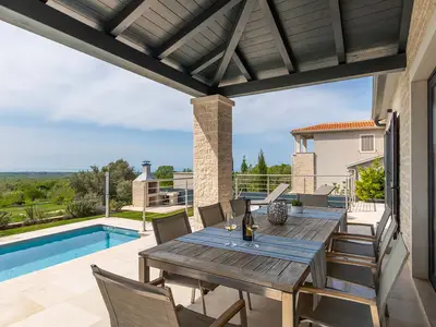 Villa für 8 Personen (183 m²) in Višnjan 4/10