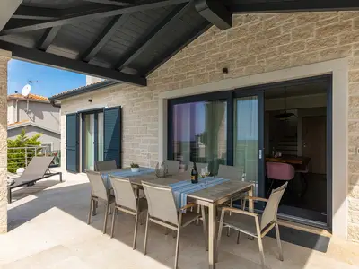Villa für 8 Personen (183 m²) in Višnjan 6/10