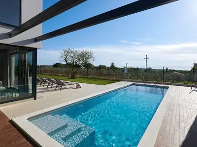 Villa für 8 Personen (264 m²) in Višnjan 6/10