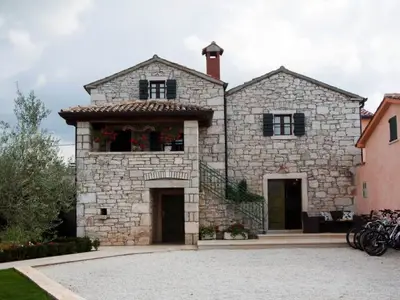 Villa für 12 Personen (220 m²) in Višnjan 3/10