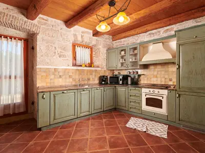 Villa für 8 Personen (200 m²) in Višnjan 3/10