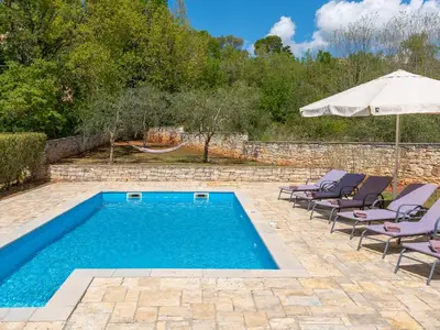 Villa für 8 Personen (162 m²) in Višnjan 2/10