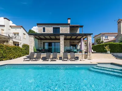 Villa für 8 Personen (180 m²) in Višnjan 2/10