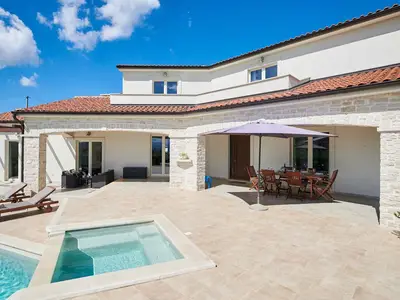 Villa für 8 Personen (200 m²) in Vižinada 7/10 Villa für 8 Personen (200 m²) in Vižinada 7/10