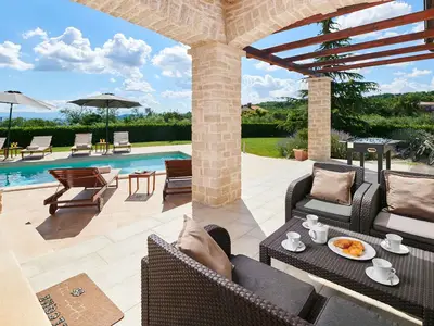 Villa für 8 Personen (200 m²) in Vižinada 8/10 Villa für 8 Personen (200 m²) in Vižinada 8/10