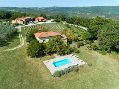 Villa für 8 Personen (240 m²) in Vižinada 1/10