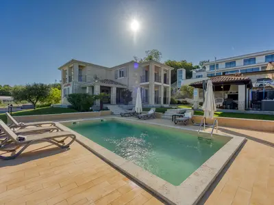 Villa für 8 Personen (220 m²) in Vižinada 1/10