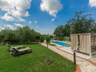 Villa für 8 Personen (250 m²) in Vižinada 4/10 Villa für 8 Personen (250 m²) in Vižinada 4/10