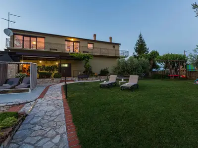 Villa für 8 Personen (250 m²) in Vižinada 10/10 Villa für 8 Personen (250 m²) in Vižinada 10/10