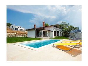 Villa für 12 Personen (220 m&sup2;) in Višnjan