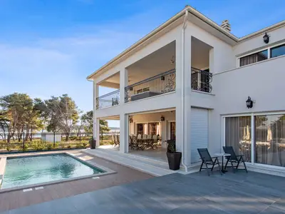 Villa für 10 Personen (530 m²) in Vodice 1/10