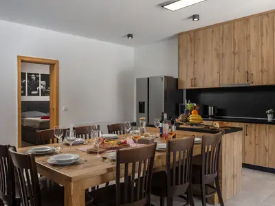 Küche und Essbereich