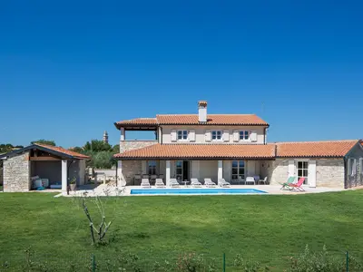 Villa für 12 Personen (200 m²) in Vodnjan 1/10