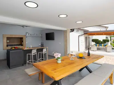 Villa für 12 Personen (400 m²) in Vranje Selo 5/10 Villa für 12 Personen (400 m²) in Vranje Selo 5/10