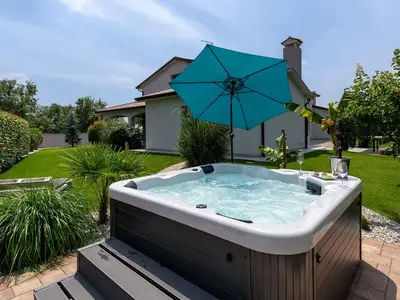Villa für 12 Personen (400 m²) in Vranje Selo 7/10 Villa für 12 Personen (400 m²) in Vranje Selo 7/10