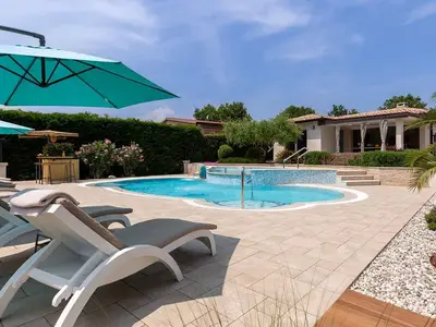 Villa für 12 Personen (400 m²) in Vranje Selo 10/10 Villa für 12 Personen (400 m²) in Vranje Selo 10/10