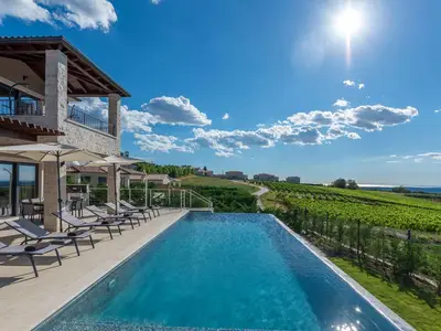 Villa für 8 Personen (271 m²) in Vranje Selo 1/10 Villa für 8 Personen (271 m²) in Vranje Selo 1/10