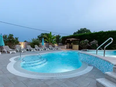 Villa für 12 Personen (400 m²) in Vranje Selo 2/10