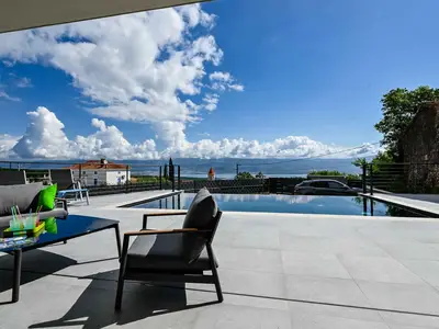 Villa für 10 Personen (290 m²) in Vrbnik 9/10