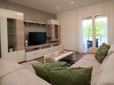 Villa für 6 Personen (160 m²) in Vrvari 3/10
