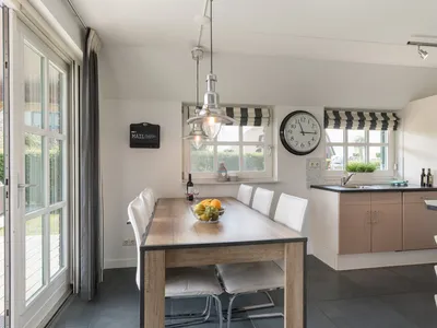 DiningRoom