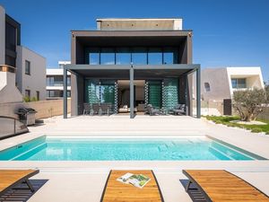 Villa für 10 Personen (340 m²) in Zadar