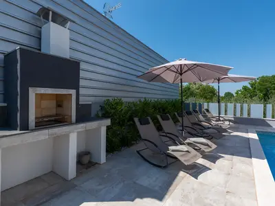 Villa für 8 Personen (130 m²) in Zbandaj 3/10