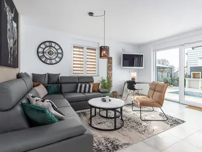Villa für 8 Personen (130 m²) in Zbandaj 4/10