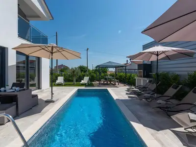 Villa für 8 Personen (130 m²) in Zbandaj 9/10