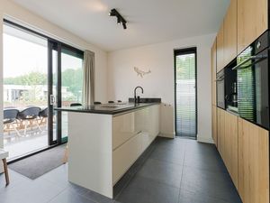 23434437-Villa-6-Zeewolde-300x225-2