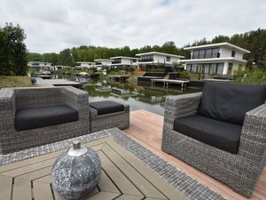 24009835-Villa-4-Zeewolde-300x225-3