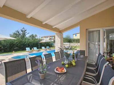 Villa für 12 Personen (280 m²) in Žminj 6/10