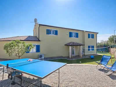 Villa für 14 Personen (280 m²) in Žminj 9/10